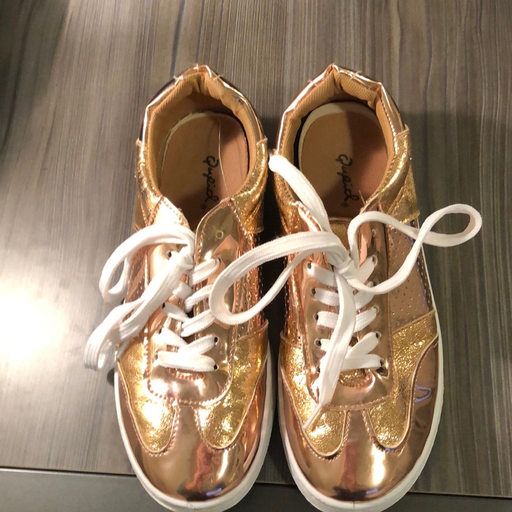 Fashion shoes